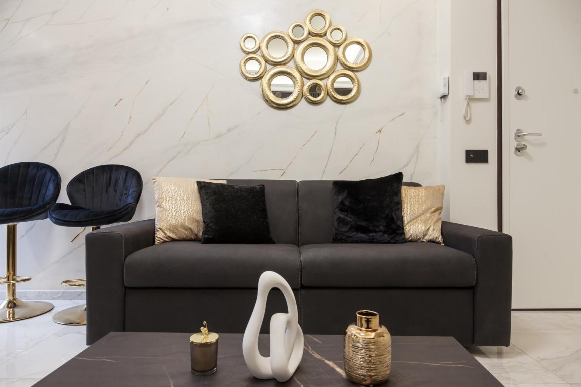 Italian Fashion Suite - Luxurious Marble City Center 米兰 外观 照片